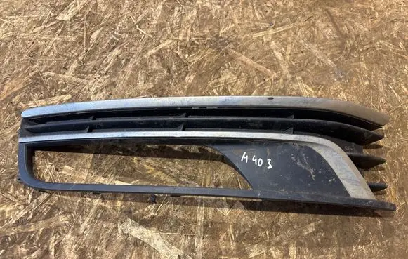 Volkswagen PASSAT B7 Front fog light trim/grill 3AA853665