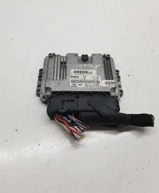 KIA Sportage Engine control unit/module 3911427345 3911927345 0281013420