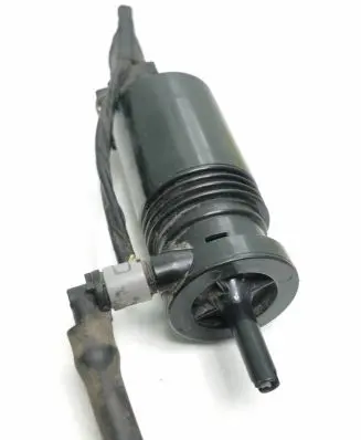 Volvo V70 Windscreen/windshield washer pump 678723 120111A 1013229