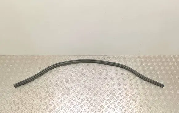 Volvo XC60 Engine compartment rubber 