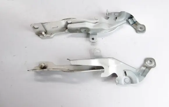 Opel Mokka B Engine bonnet/hood hinges 