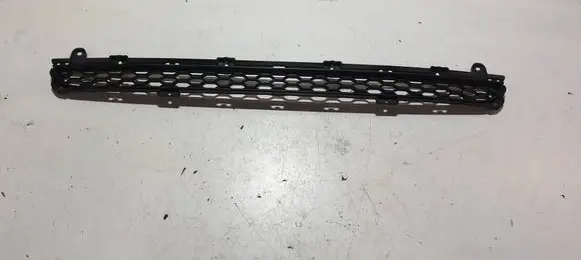 KIA Sorento Front bumper lower grill 865222P000