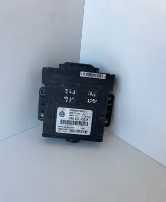 Volkswagen Touran I Gearbox control unit/module H20S0101 YWDB001199 09G927750H