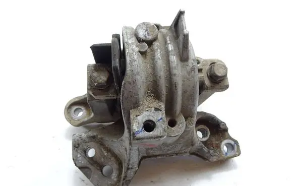 Peugeot 508 RXH Gearbox mounting bracket adf