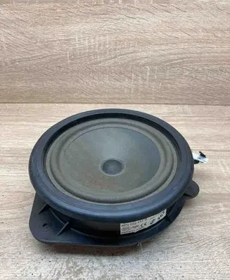 Audi A3 S3 8P Front door speaker 8P0035411B 7606500214