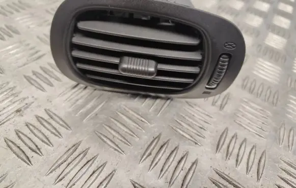 Chrysler Grand Voyager V Dashboard side air vent grill/cover trim 12050