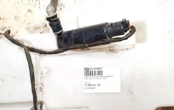 BMW X5 E70 Headlight washer pump 6712721779202 67127217792-02