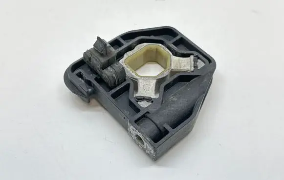 BMW 1 F20 F21 Radiator mount bracket 8620732