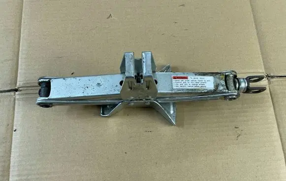Suzuki Ignis Lift Jack 