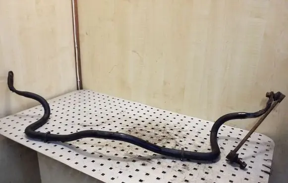 Toyota Corolla Verso E121 Front anti-roll bar/sway bar