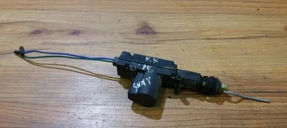 Nissan Sunny Central locking motor 