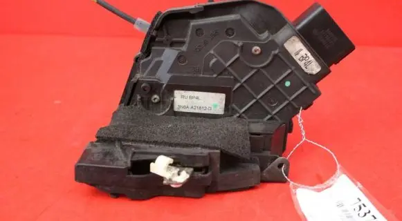 Mazda 3 I Front door lock 3N6A-A21812-D