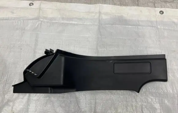 Land Rover Discovery 5 Other sill/pillar trim element LK72-13245