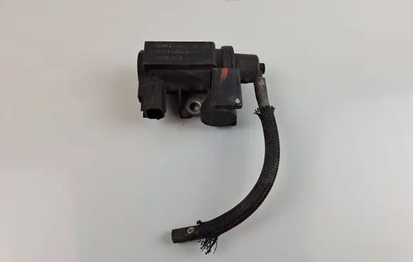Toyota Avensis T270 Turbo solenoid valve 258190R011