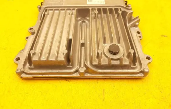 BMW 7 G11 G12 Engine control unit/module 8599189