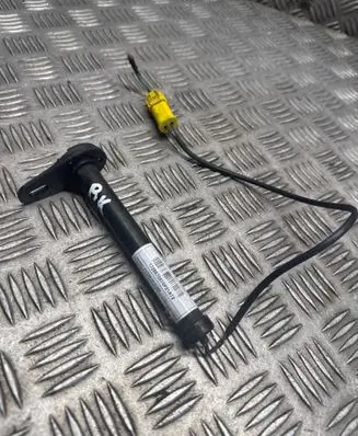 Mercedes-Benz SLK R172 Bonnet Pedestrian Airbag Actuator A1728870510 1728870510