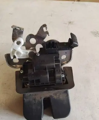 Tailgate/trunk/boot lock/catch/latch