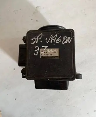 Mitsubishi Space Wagon Mass air flow meter E5T05471