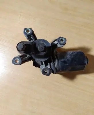 Nissan Primera Wiper motor