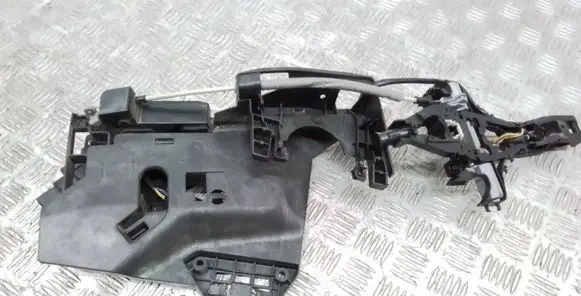 Volvo XC60 Front door lock 30799305 31301170