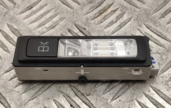 Mercedes-Benz GLC C253 Front seat light A0009068905