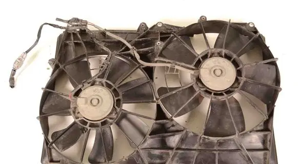 Suzuki Grand Vitara II Radiator cooling fan shroud 1680009680 1680009591