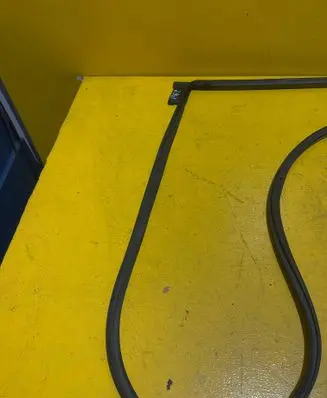 Toyota Corolla Verso AR10 Rubber seal rear door 