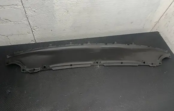 Porsche Macan (95B) Intercooler air guide/duct channel 95B805187