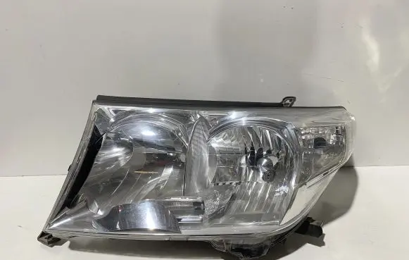 Toyota Land Cruiser (J200) Headlight/headlamp
