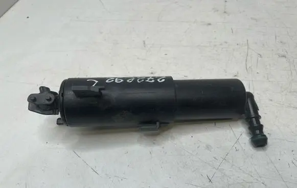 BMW 3 E92 E93 Headlight washer spray nozzle 13037710 7179311 179311050K