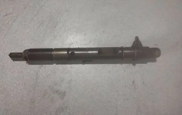 Audi A6 S6 C5 4B Fuel injector 059130201G