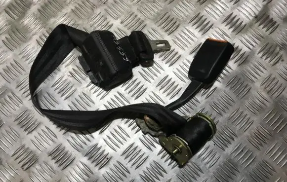 Audi 80 90 S2 B4 Middle seatbelt (rear) 8a9857713a 0419115