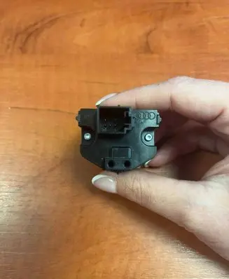 Audi Q3 F3 Sound control switch 83B919600C