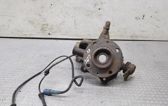 Peugeot 207 Front wheel hub spindle knuckle