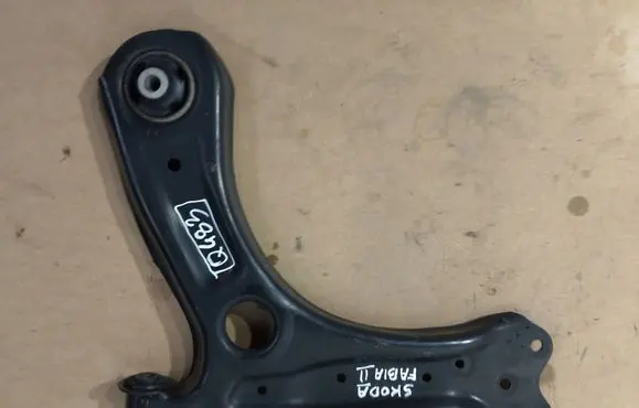 Volkswagen Polo V 6R Front control arm 6R0407151F