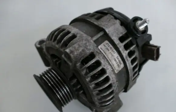Land Rover Range Rover Sport L320 Generator/alternator 1042104651