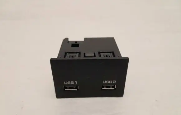Porsche Cayenne (9Y0 9Y3) USB socket connector 9Y0035736