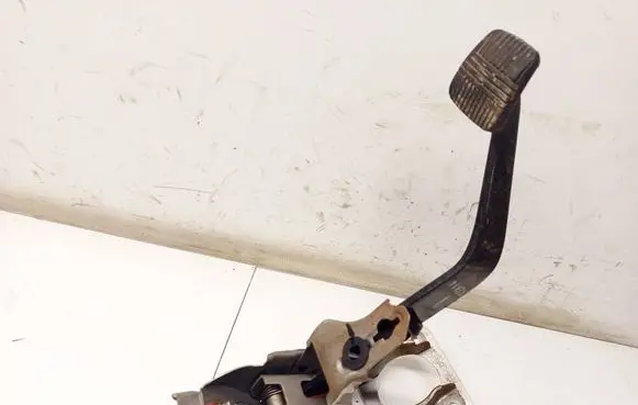 Nissan Primera Brake pedal 