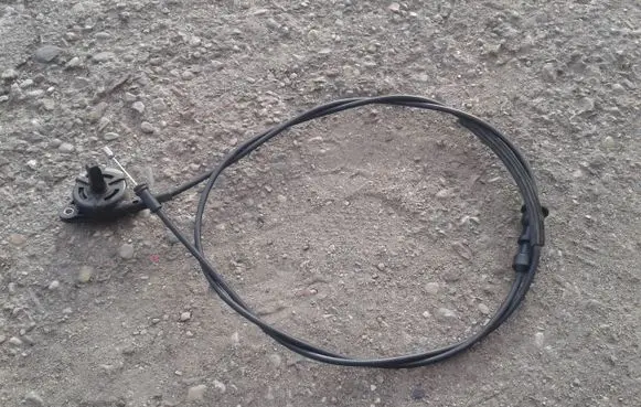 Renault Captur Engine bonnet/hood lock release cable 
