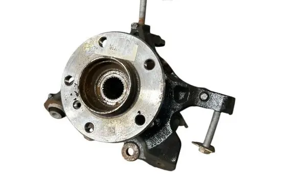 BMW 1 F20 F21 Rear wheel hub spindle/knuckle 6792530