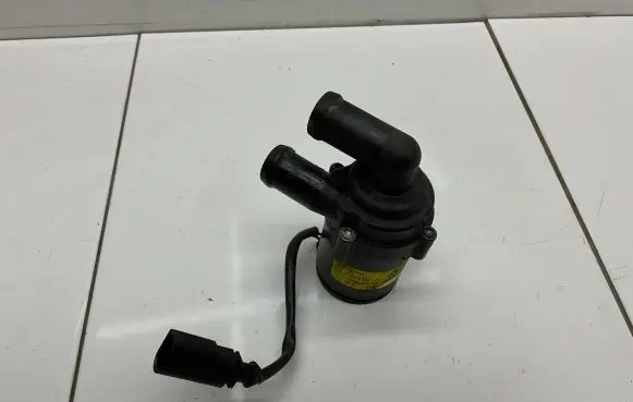Audi Q7 4L Electric auxiliary coolant/water pump 7L0965561H