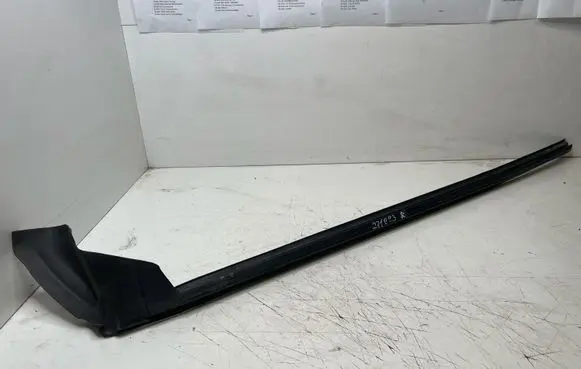 BMW 3 E92 E93 Rubber seal front coupe door window 7187084