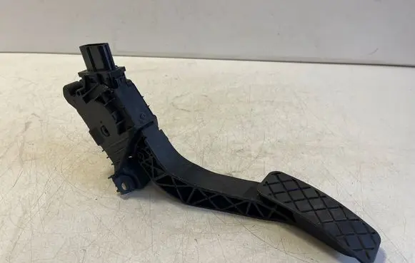 Volkswagen T-Roc Accelerator throttle pedal 5Q2723503F