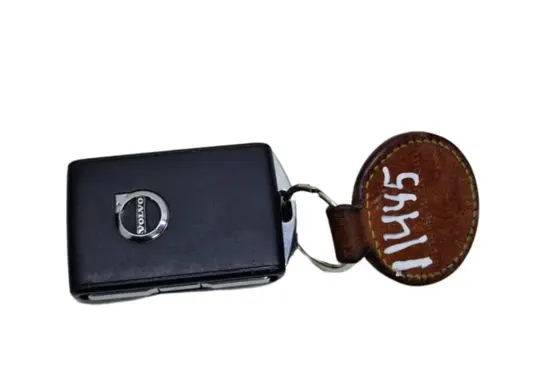Volvo S90, V90 Ignition key/card 32256953 4008CHUF8423 055681606643