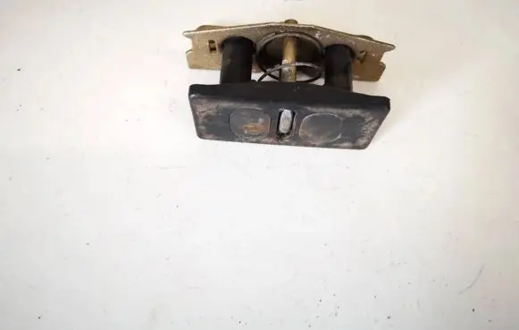 Peugeot 406 Rear door lock loop/hook striker 9629728280