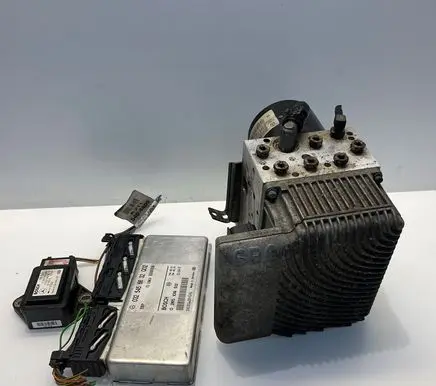 Mercedes-Benz E W211 ABS Pump A0054319712 0054319712