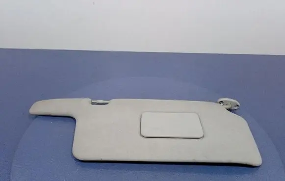 Sun visor