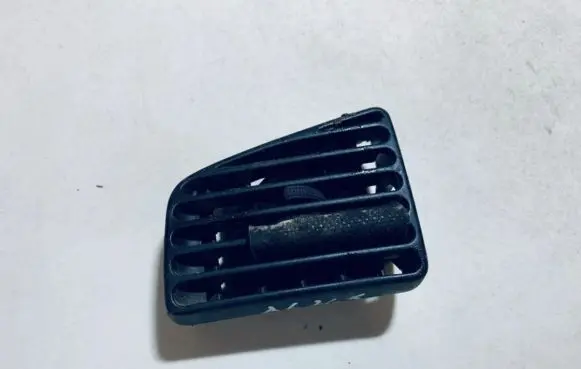 Volkswagen PASSAT B4 Dash center air vent grill 3a1819719