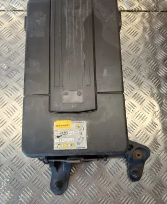 Volkswagen Golf Plus Battery box tray 1K0915333C 1K0915336B