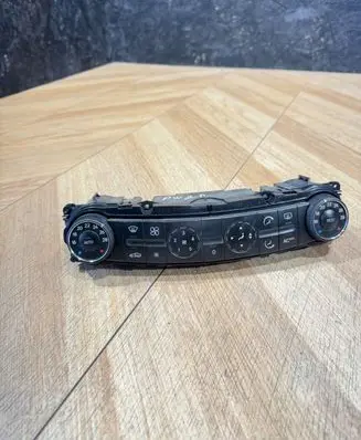 Mercedes-Benz E W211 Climate control unit 2118300190 00021105